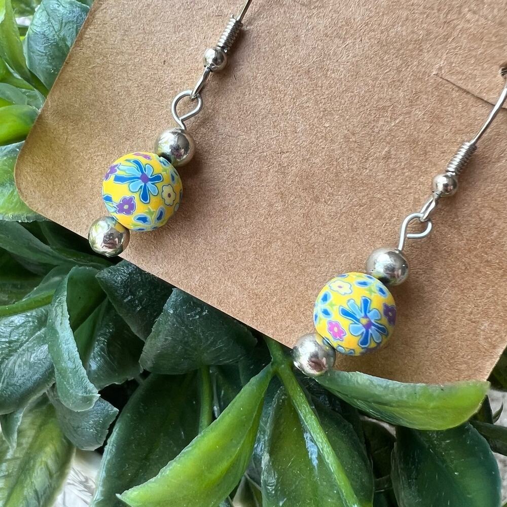 NEW Viva Beads Handmade Clay Round Yellow Floral Print Dangle Earrings
